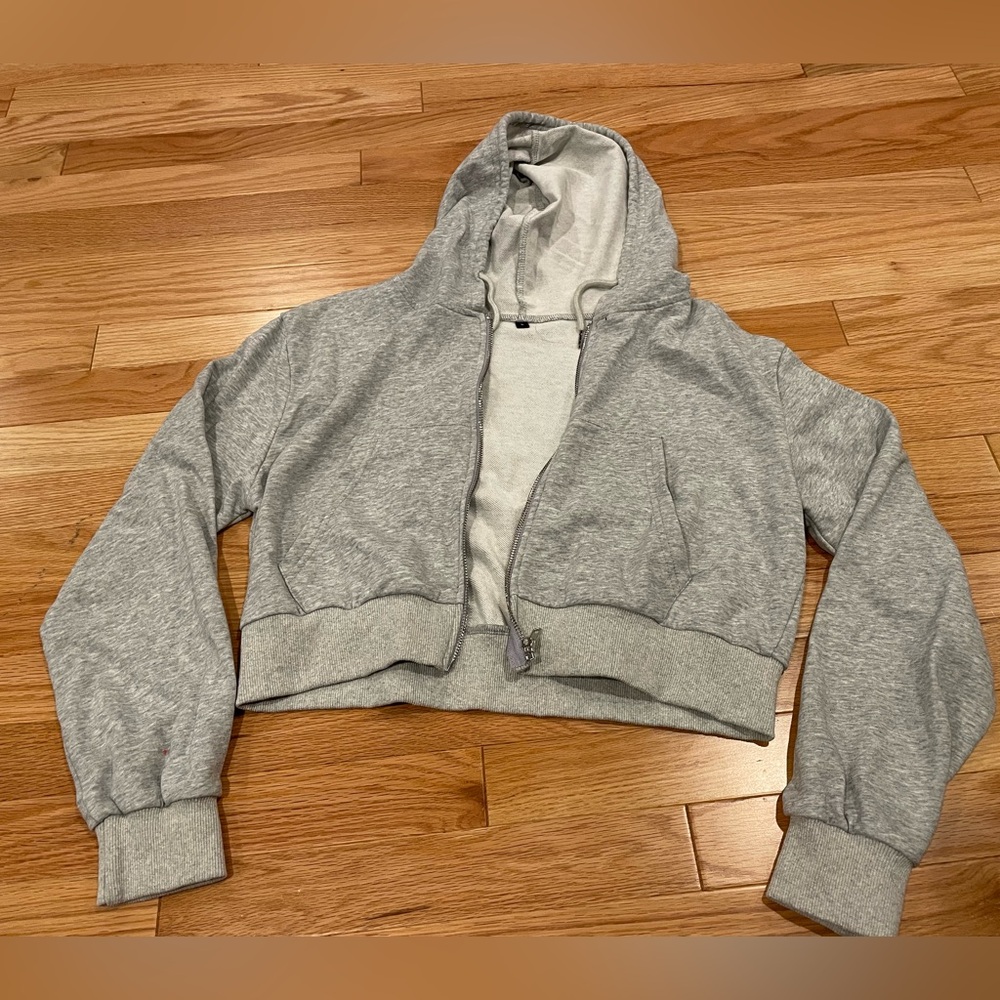 Cropped Hoodie size L